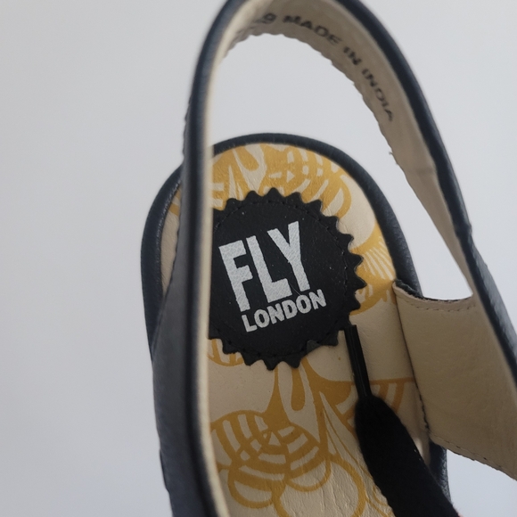 NEW Fly London Ylfa Black Leather Lace Up Wedge Sandals EU 39 US 8/8.5 - Picture 4 of 12